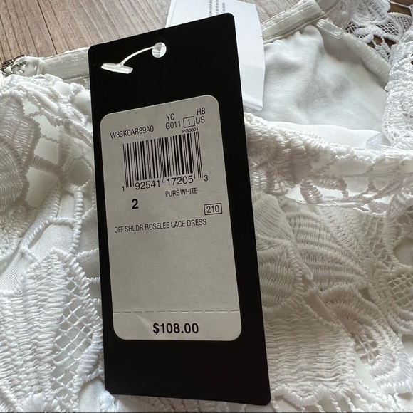 NWT GUESS off-shoulder dress - size 2 - Picture 15 of 16